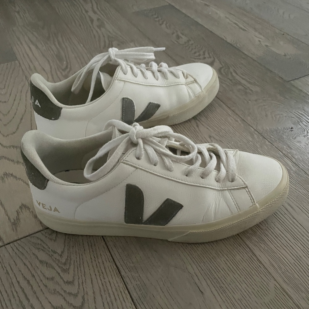 Veja Campo Leather Sneakers